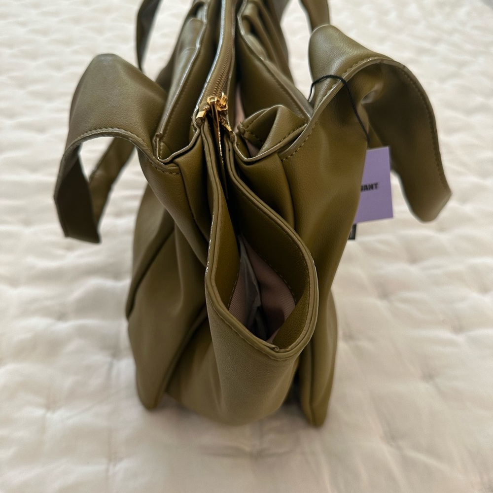 NWT House of Want How We Chill Tote in Olive - Picture 9 of 10